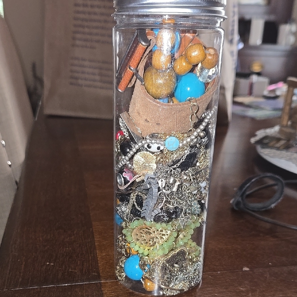 MYSTERY JEWELRY JAR 8